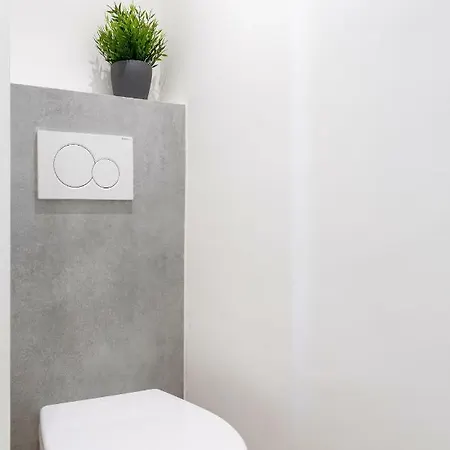 아파트 1 Neuve - Studio Moderne Avec Vue - Place Garibaldi *