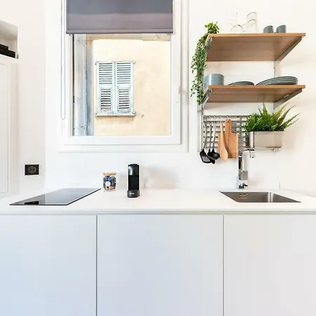 1 Neuve - Studio Moderne Avec Vue - Place Garibaldi Lägenhet
